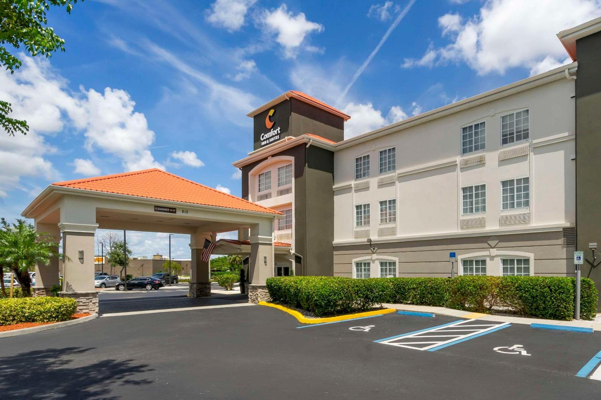 Comfort Inn & Suites Port Charlotte-Punta Gorda Εξωτερικό φωτογραφία